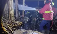 Gudang Rotan Terbakar di Padang, Api Nyaris Merembet ke Bangunan Lain