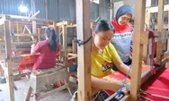 Pertamina Patra Niaga Sumbagut Sulap Kain Ulos jadi Motor Pertumbuhan Ekonomi Kreatif di Samosir