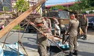 Dijadikan Lapak PKL dan Pangkalan Ojek, Pos Ronda di Padang Dibongkar Satpol PP