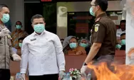 Kejari Agam Musnahkan Barang Bukti 76 Perkara, Kasus Narkotika Paling Banyak