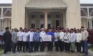 Korban Banjir dan Longsor Pasaman Barat Dapat Bantuan dari Malaysia