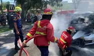 Mobil Terbakar di Depan McD Ahmad Yani Padang, Kerugian Rp115 Juta
