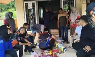 Banjir Kajai Pasaman Barat, Damkar Dikerahkan Bersihkan Lumpur dan Bantuan Mulai Disalurkan
