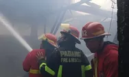 Kebakaran SMP Angkasa Sutan Sjahrir Padang, Tiga Kelas dan Gudang Hangus Dilahap Api