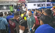 Seluruh Penumpang Mentawai Fast Dievakuasi Selamat, Tepuk Tangan Pecah Saat Kapal Sandar di Muaro Padang