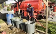 Pasokan Belum Normal, BPBD dan Damkar Padang Terus Salurkan Air Bersih ke Warga