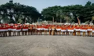 Bendera Merah Putih Dibagikan, Solok Selatan Bersiap Sambut HUT ke-81 RI