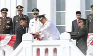 Bendera Pusaka Diserahkan di Bawah Jam Gadang, Bukittinggi Catat Sejarah Baru