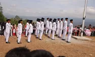 Bendera Raksasa Dikibarkan di Puncak Gunuang Kasumbo, Semarak HUT ke-81 RI di Sungayang Tanah Datar