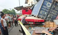 Truk Kontainer Rem Blong Tabrak Tiga Rumah Warga di Padang, Kernet Meninggal Dunia