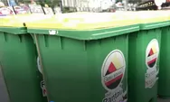 Kebersihan Jam Gadang Jadi Perhatian, Gebu Minang Sumbang 50 Tong Sampah