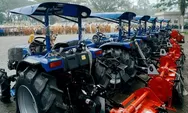 Traktor Roda Empat untuk Petani Solok Selatan, Ini Manfaat yang Diharapkan