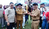 Pacu Kuda Tanah Datar 2026: Kuda Milik Bupati Menang Derby, Penonton Membludak