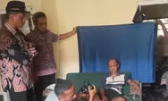 Camat Buahdua Jemput Bola Rekam Adminduk Disabilitas dan Lansia, 15 Orang Sudah Dilayani
