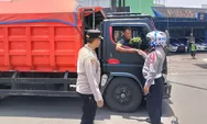 Polres Sumedang Razia Truk Sumbu 3 di Bundaran Alam Sari, Jaga Kelancaran Arus Ops Ketupat Lodaya 2026
