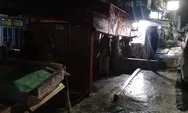 Diduga Rem Tangan Los saat Parkir, Mobil Tabrak Warung Buah di Licin Cimalaka