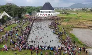 Ribuan Warga Meriahkan Ngagogo Lauk di Kolam Depan Masjid Al Kamil, Hari Jadi Sumedang ke-448