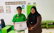 Pemuda PUI Sumedang Salurkan Donasi Al-Qur’an untuk Korban Banjir di Darangdan