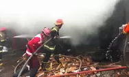 Pabrik Tahu Sumedang di Pamulihan Terbakar, Api Diduga Berasal dari Cerobong Asap