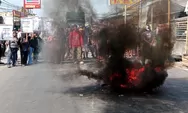 Jalan Nasional Bandung–Cirebon Sempat Lumpuh, Polemik Pengosongan Pasar Cimalaka Berujung Blokade Jalan dan Bakar Ban