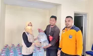 Dr Tafakurrozak Bantu Warga Korban Banjir Di Kota dan Kabupaten Tegal