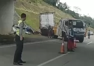 BREAKING NEWS Kecelakaan Truk vs Truk Tangki di Tol Salatiga Sore Ini
