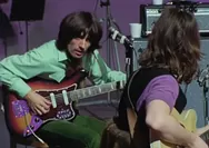 Pasca The Beatles Bubar, John Lennon Merekam Gimme Some Truth, Ajak George Harrison Mengisi Part Gitar
