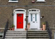 8 Petunjuk Warna Pintu Rumah Menurut Primbon Jawa, Berdarkan Arah Mata Angin, Keuangan Stabil Tidak Selalu Coklat dan Putih 