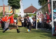 Bupati dan Pejabat Main Sepak bola Sarung hingga Balap Bakiak, Cara ASN di Kudus Sambut Kemerdekaan RI