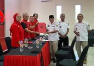 Ketua Paguyuban Kades Satria Praja Banyumas Saifuddin Ambil Formulir Bacawabup di Kantor PDI Perjuangan