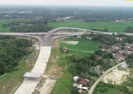 Demi Percepatan Pembangunan Jalan Tol Padang – Sicincin, HK Gelontorkan Ratusan Juta Dibagi-bagi untuk Warga Sumbar: Siapa Saja yang Dapat? 