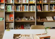 Serunya Nongkrong di The Room 19 Bandung, Ruang Baca Estetik dengan Koleksi Buku Beragam dan Kegiatan Seru Setiap Bulan!