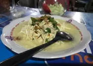 Kuliner Legendaris Bakmi Mbah Mo, Kuahnya Terlihat Creamy, Sumpah Enak Banget!