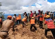 BNPB: Lima Belas Orang Tewas Akibat Longsor dan Banjir di Sulawesi Selatan 