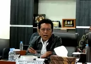 Adian Napitupulu Bongkar Alasan Thrifting Laris: Perlawanan Anak Muda pada Boros Air & Polusi!