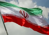 Iran Tembaki Kapal Yang Mencoba Menerobos Selat Hormuz