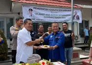 Potong Tumpeng Bersama dalam Peringatan Hari Buruh, Bupati Karawang Ucapkan Terimakasih Kepada Serikat Buruh yang ada di Karawang