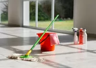 Jangan Keliru, Ini Perbedaan Karbol dan Pembersih Lantai dari Fungsi, Aroma, hingga Pilihan Produk Populer yang Paling Banyak Digunakan di Rumah