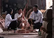 Sempat terjerat rentenir, bersama PNM kini Ibu Rini bangkit dan menata masa depan keluarga