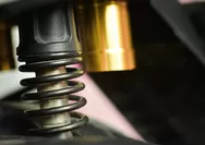 Yuk Simak! 4 Cara Mengatasi Kebocoran Shockbreaker Depan Motor