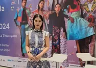 Pamerkan Busana Karya Desainer Ternama, Sosialita Novita Emilda Acungin Jempol Gelaran IFW 2024