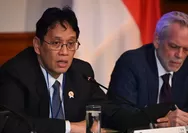 Di Tengah Perang dan Tekanan Global, IHSG Melemah Tipis Namun Rupiah Tembus Rp17.100