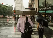 Ternyata Ini 5 Arti Mimpi tentang Hujan Berdasarkan Primbon Jawa, yang Mengandung Kabar Baik Hingga Buruk