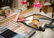 Dari Sabrina Carpenter hingga Kendall Jenner, Semua Lagi Suka Tren Watercolor Blush!