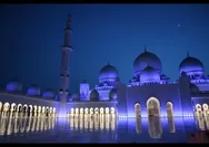 Doa saat Malam Lailatul Qadar: lebih mulia daripada seribu bulan, lengkap dengan artinya!