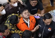 Miris! Syahrul Yasin Limpo pakai duit korupsi Kementan untuk skincare anak hingga sawer biduan, Netizen: Penjajah VOC aja kalah bejat