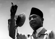 Rezim Demokrasi Terpimpin di Indonesia: Kebijakan Tunggal dan Sentralisasi Kekuasaan di Era Soekarno