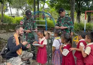 Satgas Pamtas menurunkan Naga Karimata Smart Car ke TK Cilinia, Wujudkan Dukungan TNI Untuk Pendidikan di Perbatasan