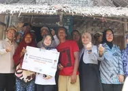 Ratu Zakiyah, Bupati Serang Pertama Yang Mengunjungi Desa Pulo Panjang Berpesan Agar Warga Hidup Bersih dan Sehat