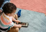 Fenomena Kecanduan Gadget pada Anak Kian Mengkhawatirkan, Ini Dampak dan Cara Mengatasinya